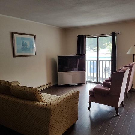 Indoor Comfort In An Outdoor Paradise Sleeps 4- 5 Min To Golf & Ski Apartment Kimberley Luaran gambar