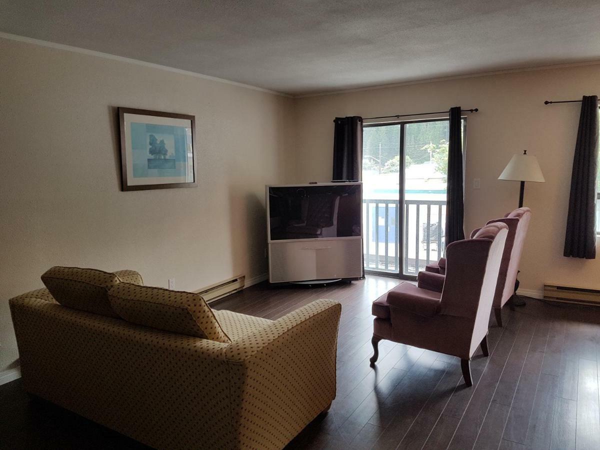 Indoor Comfort In An Outdoor Paradise Sleeps 4- 5 Min To Golf & Ski Apartment Kimberley Luaran gambar
